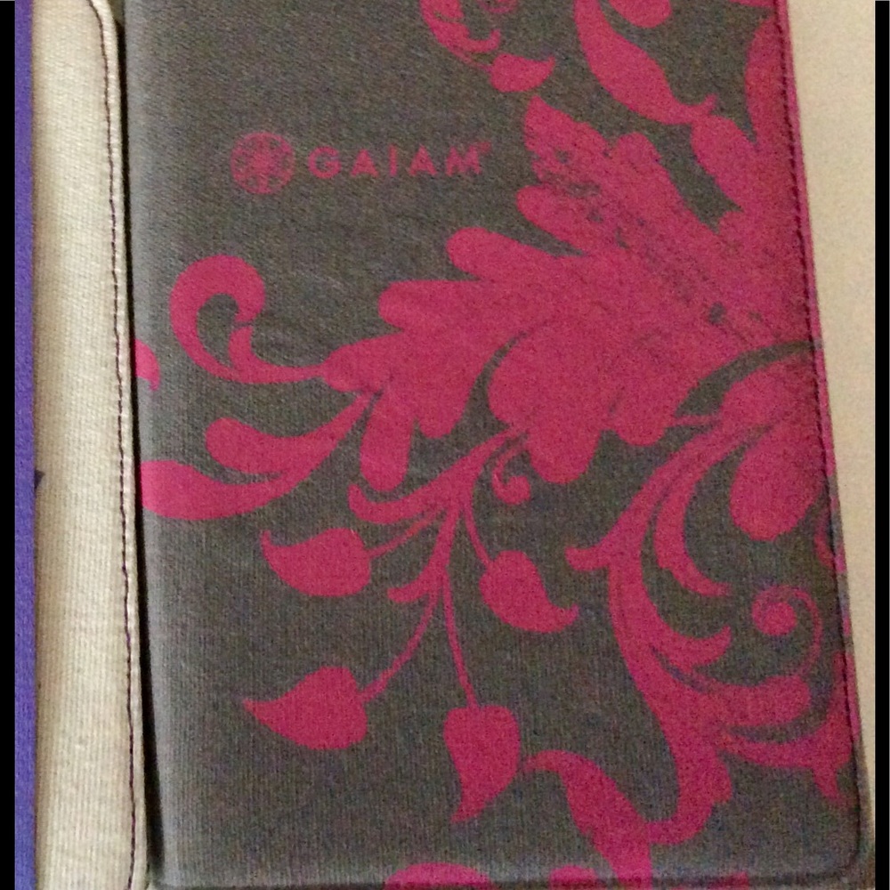 Gaiam Simple Sleeve for iPad Mini NWT